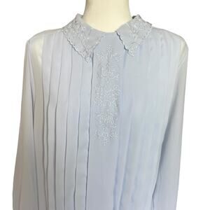 Vintage Karen Scott Embroidered Blouse Light Blue Pleated Collar Size 10